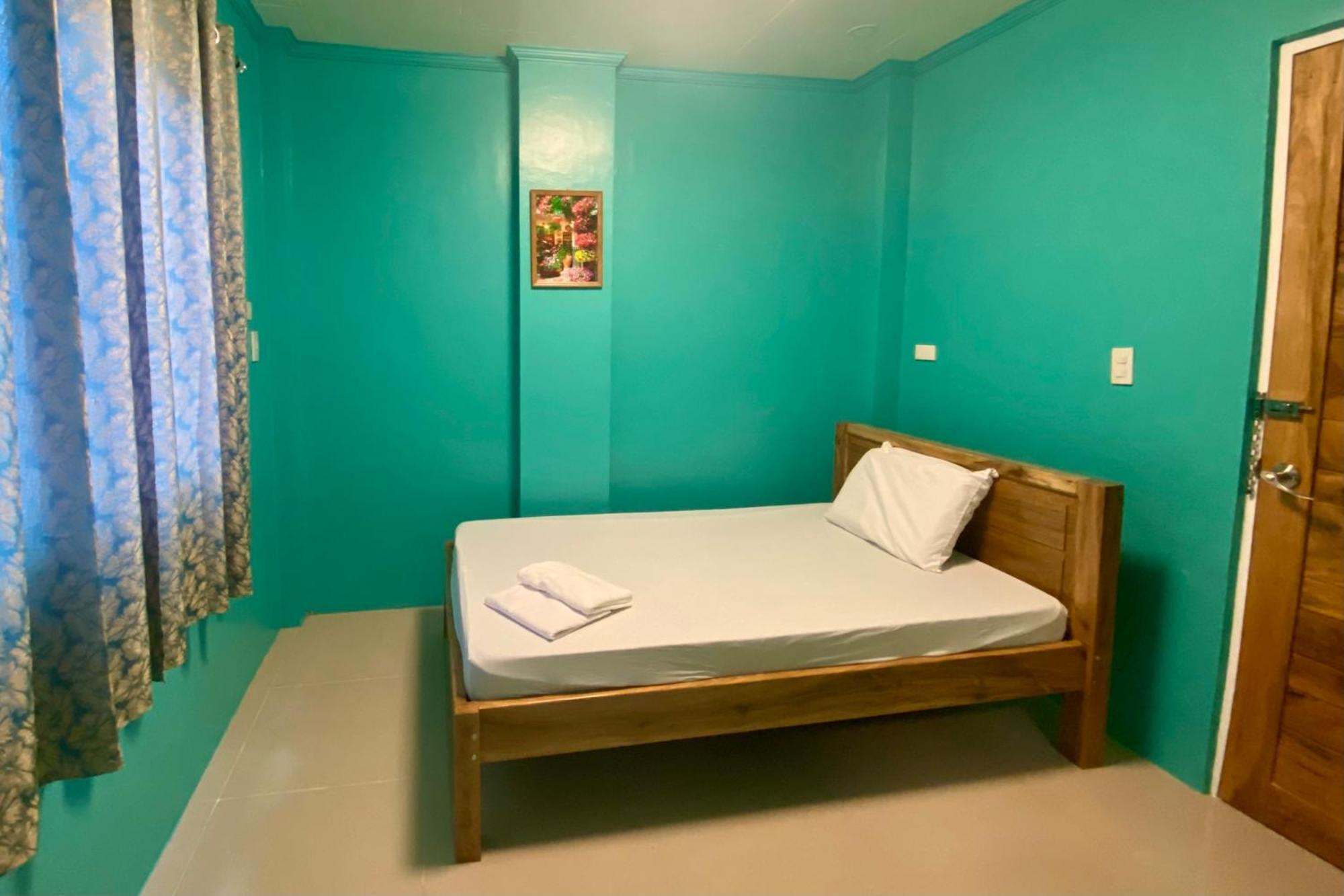 Drossgold Pension House Tubigon الغرفة الصورة